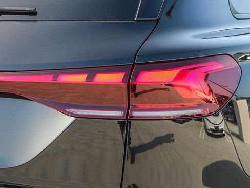 Used 2025 Audi Q6 e-tron Premium w/ Convenience Package image 11