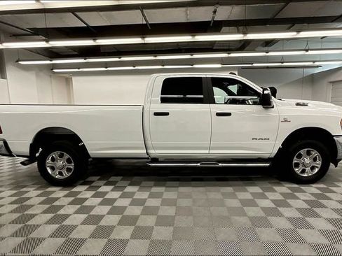 Used 2024 RAM 3500 Big Horn image 15