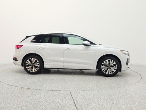 Used 2023 Audi Q4 e-tron Premium Plus RWD image 4