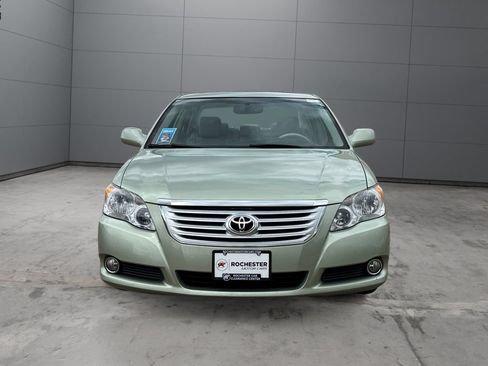 Used 2009 Toyota Avalon XLS FWD image 8