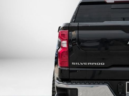 Used 2021 Chevrolet Silverado 1500 LT w/ Diesel Off-Road Package image 49