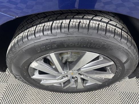 Used 2022 Chevrolet Equinox Premier image 11