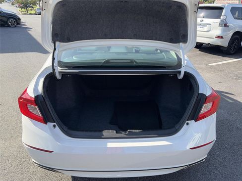 Used 2018 Honda Accord EX-L image 13