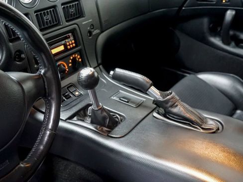 Used 2000 Dodge Viper GTS image 17