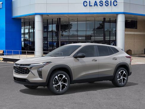 New 2026 Chevrolet Trax RS w/ Driver Confidence Package image 2