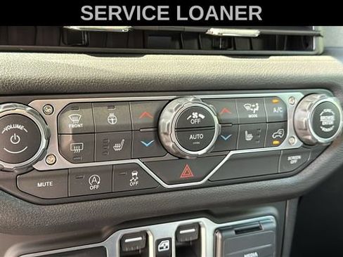 Used 2025 Jeep Wrangler Unlimited Sport AWD/4WD image 17