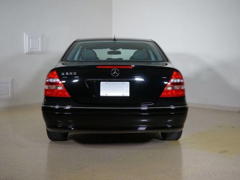 Used 2006 Mercedes-Benz E 350 Sedan image 3
