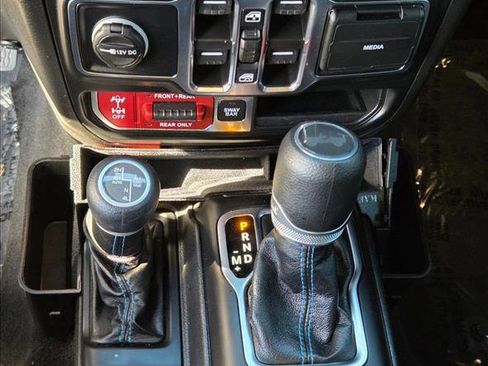 Used 2022 Jeep Wrangler Unlimited Rubicon 4xe image 13