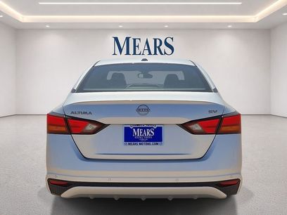 Used 2023 Nissan Altima 2.5 SV