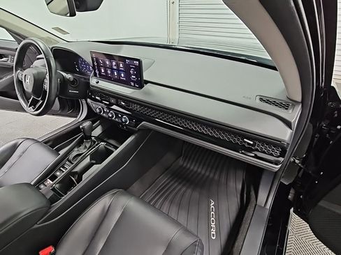Used 2023 Honda Accord EX-L image 38