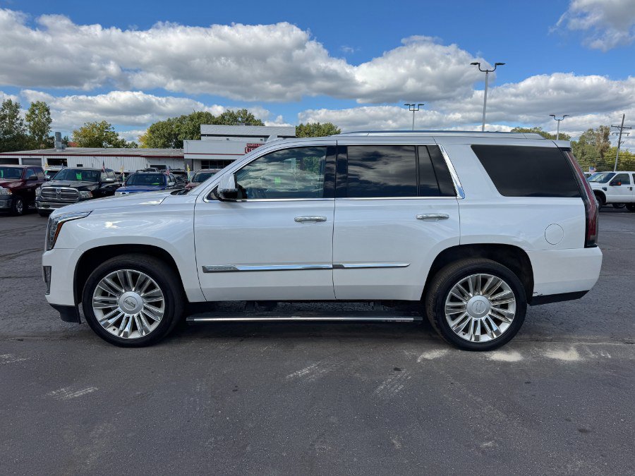 Used 2016 Cadillac Escalade Platinum AWD/4WD image 2