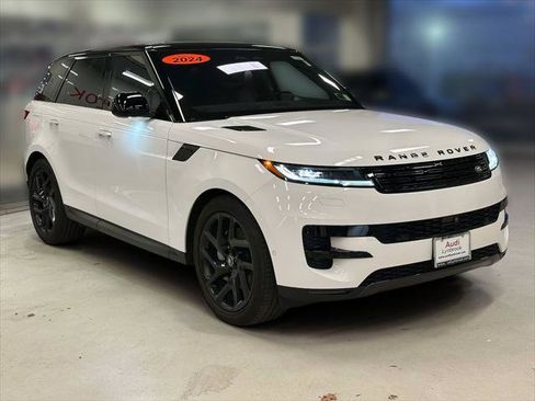Used 2024 Land Rover Range Rover Sport SE image 3