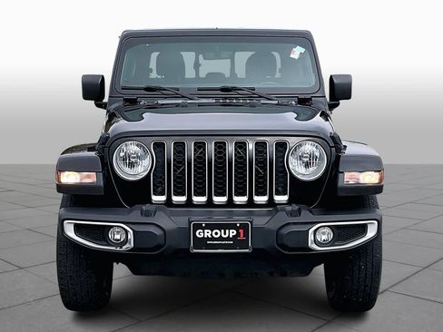 Used 2021 Jeep Gladiator Overland w/ Popular Equipment Package image 3