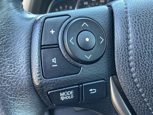 Used 2013 Toyota RAV4 Limited AWD/4WD image 19