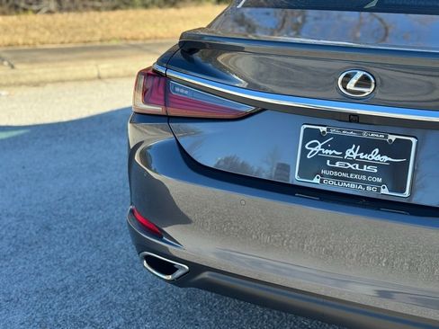 Used 2024 Lexus ES 350 Ultra Luxury w/ Accessory Package (Z2) image 16