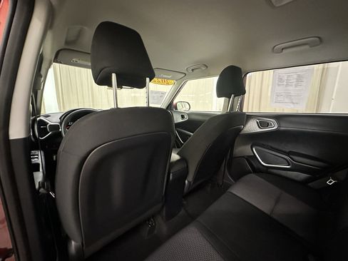 Used 2022 Kia Soul LX FWD image 20