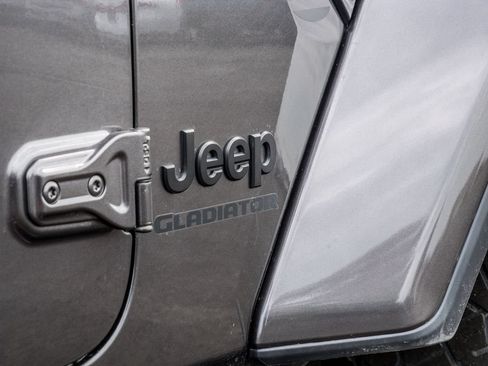 Used 2022 Jeep Gladiator Sport AWD/4WD image 72