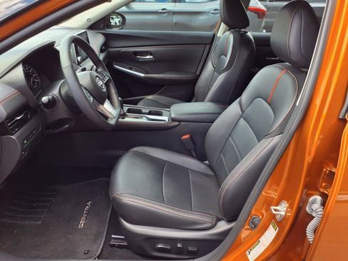 Used 2024 Nissan Sentra SR w/ SR Premium Package image 11