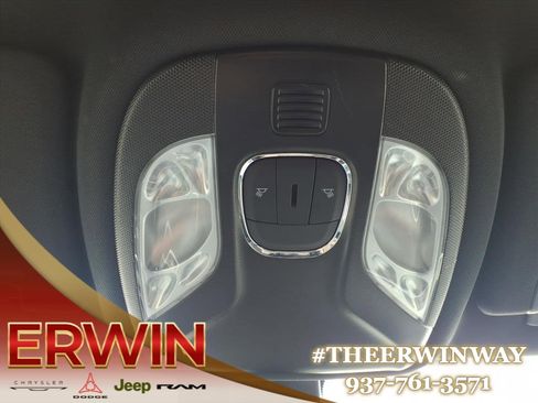 Certified 2024 Jeep Compass Latitude image 22