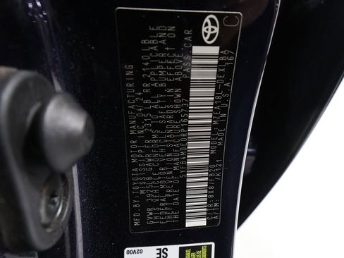 Used 2024 Toyota Corolla LE image 30