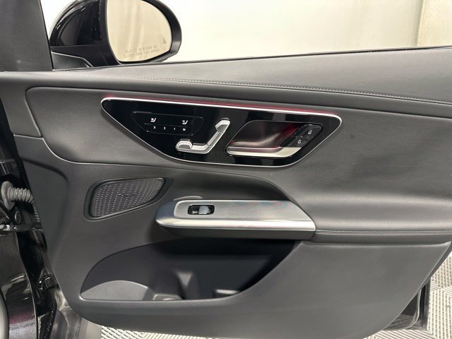 Certified 2025 Mercedes-Benz GLC 350e 4MATIC image 33