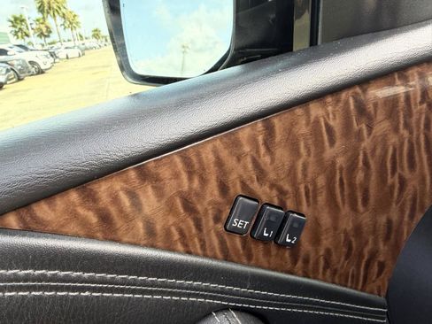 Used 2020 Nissan Armada SL RWD image 14