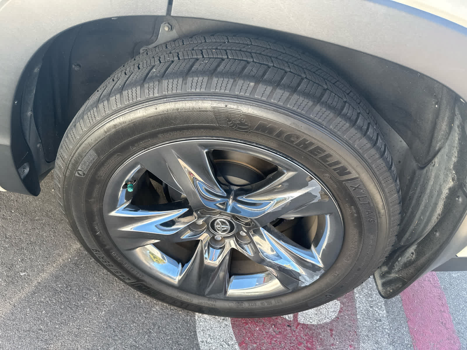Used 2018 Toyota Highlander Limited Platinum AWD/4WD image 5