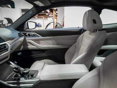 Used 2023 BMW 440i xDrive Coupe w/ Premium Package image 57