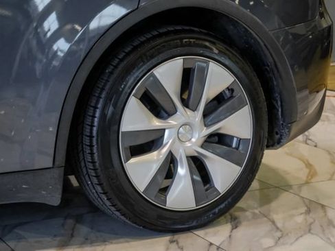 Used 2021 Tesla Model Y 2WD image 76