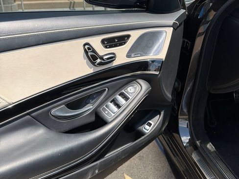 Used 2015 Mercedes-Benz S 550 Sedan w/ Sport Package image 12