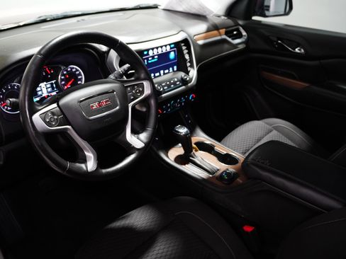 Used 2017 GMC Acadia SLE w/ Driver Alert Package I image 10