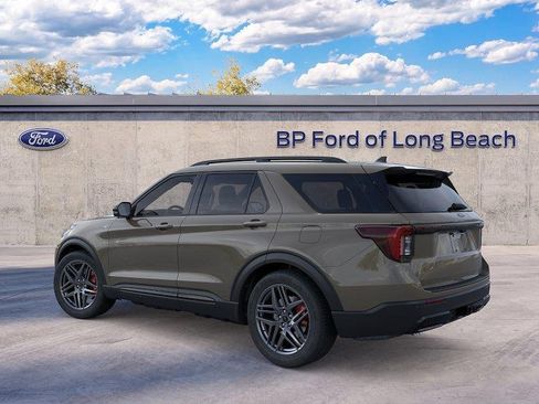New 2026 Ford Explorer ST-Line w/ ST-Line Street Pack RWD image 4