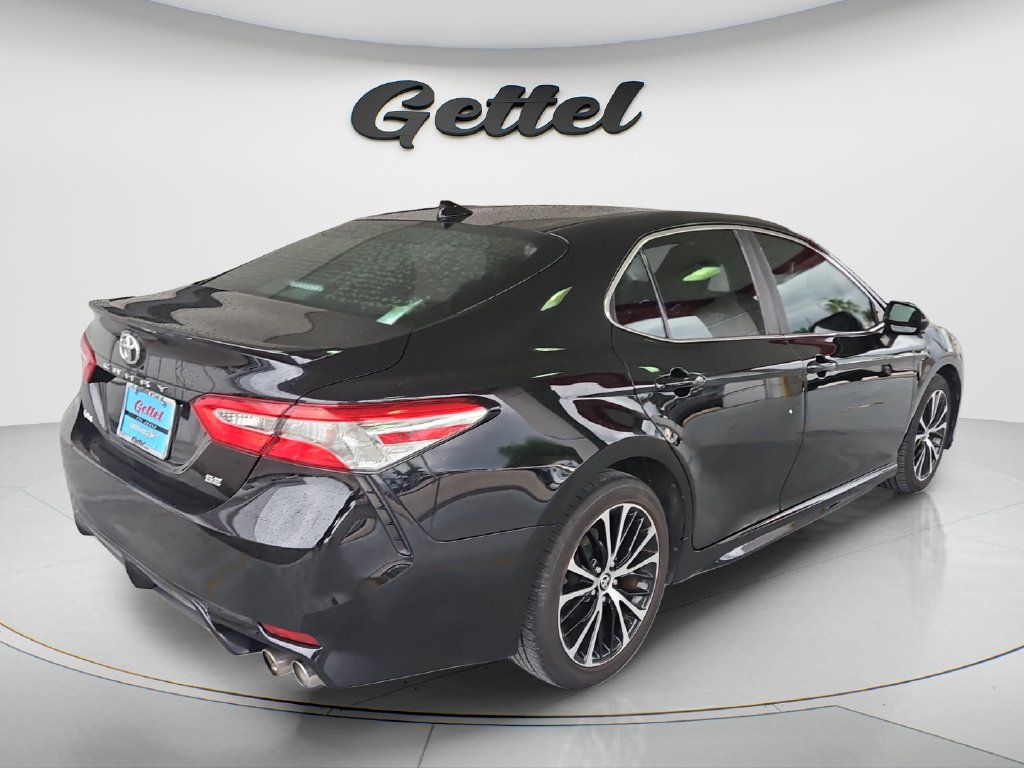 Used 2020 Toyota Camry SE FWD image 5