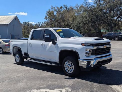 Used 2024 Chevrolet Silverado 2500 LT image 8