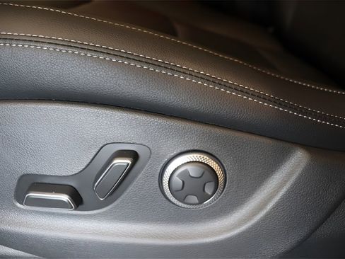 New 2026 Genesis GV70 2.5T Select image 9