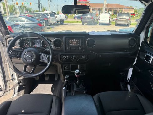 Used 2021 Jeep Wrangler Unlimited Sport AWD/4WD image 19