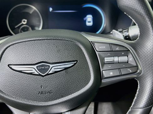 Used 2024 Genesis G70 2.5T w/ Sport Prestige Package AWD/4WD image 19