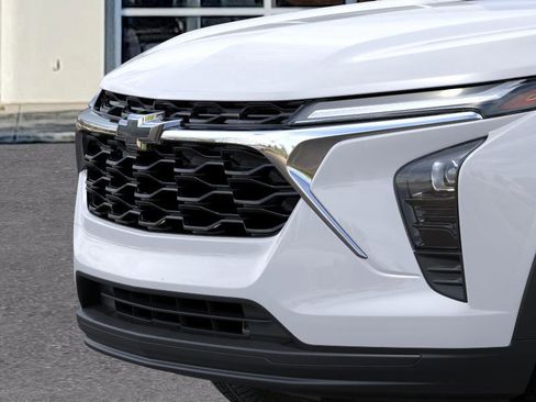 New 2026 Chevrolet Trax LS image 13