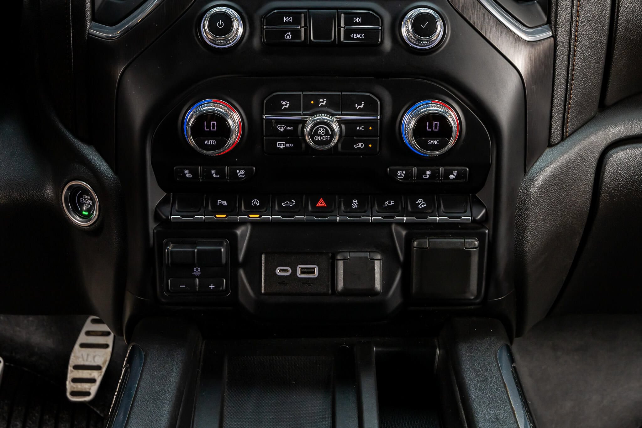 Used 2020 GMC Sierra 1500 AT4 w/ AT4 Premium Package AWD/4WD image 25
