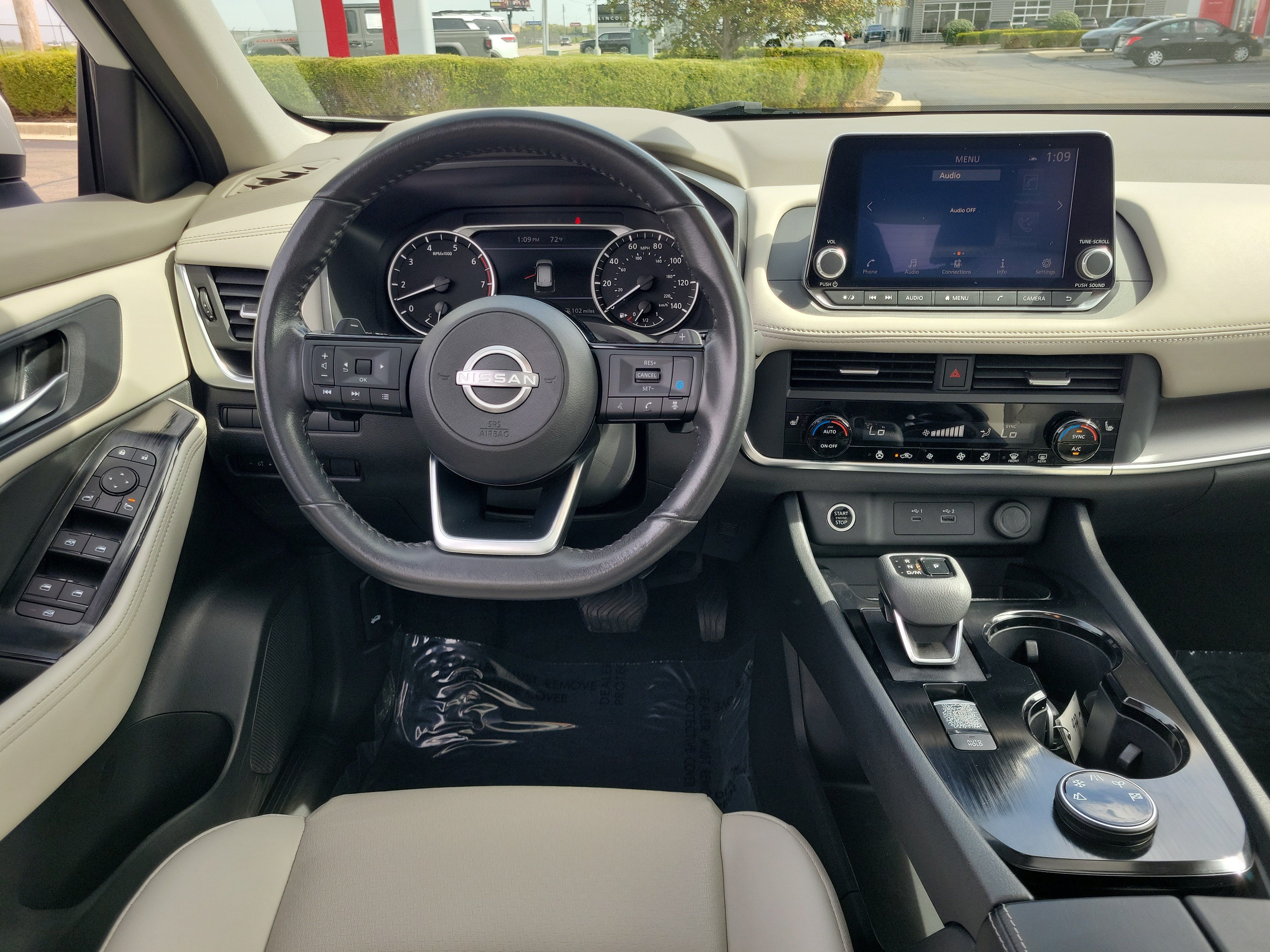 Used 2023 Nissan Rogue SV w/ SV Premium B Package AWD/4WD image 10