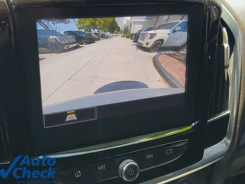 Used 2023 Chevrolet Traverse LT FWD image 28