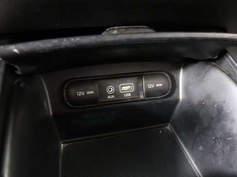 Used 2019 Kia Sorento LX image 40