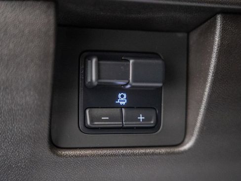 Used 2023 Chevrolet Colorado Z71 w/ Z71 Convenience Package 2 AWD/4WD image 43