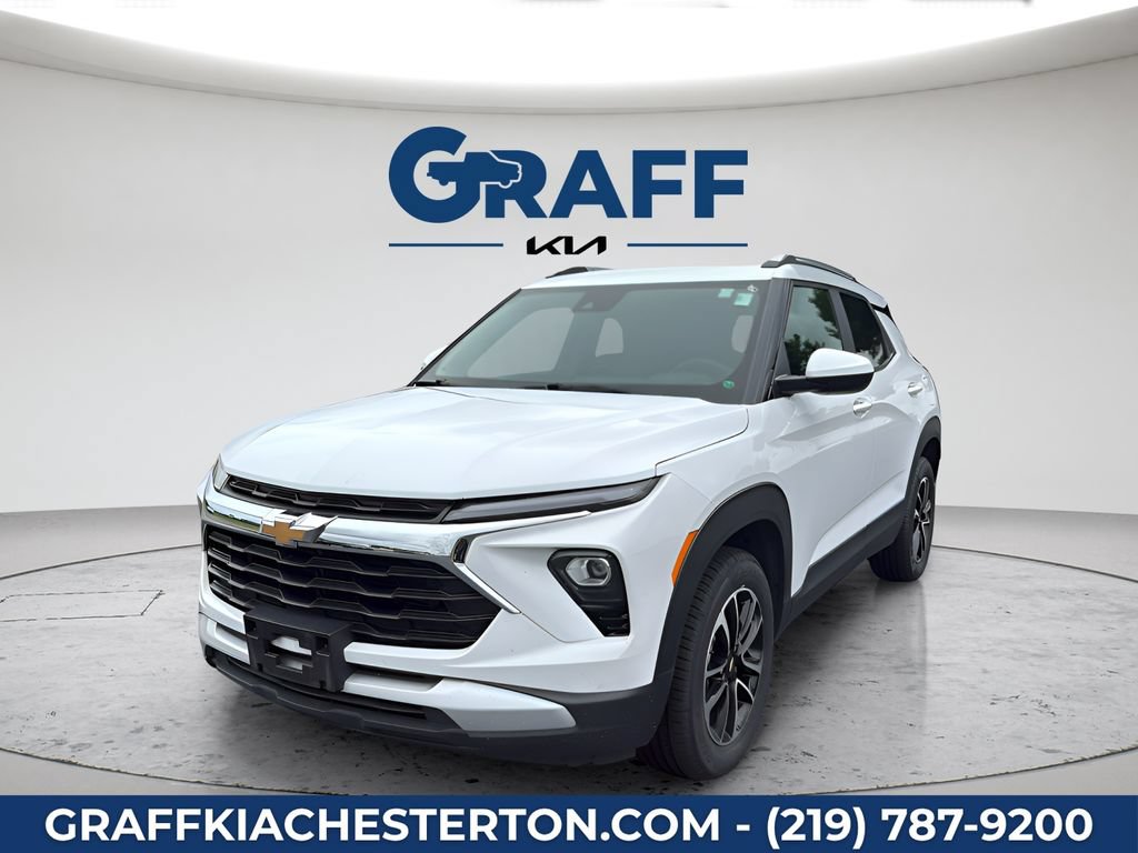 Used 2025 Chevrolet TrailBlazer LT AWD/4WD image 17