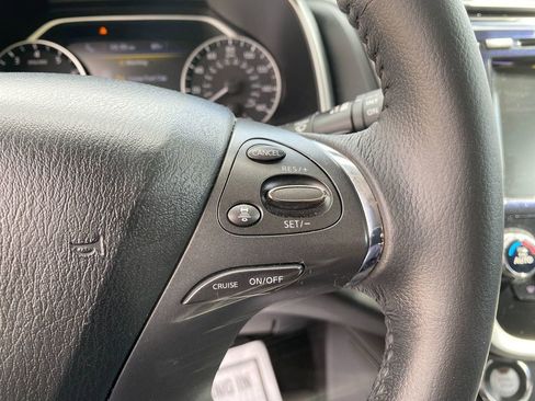 Used 2020 Nissan Murano SV image 17