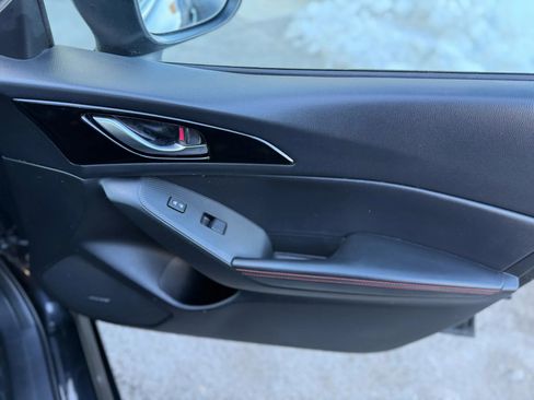 Used 2015 MAZDA MAZDA3 s Touring image 18