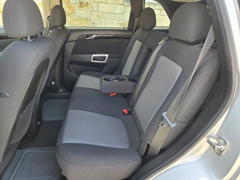 Used 2013 Chevrolet Captiva Sport LT FWD image 7