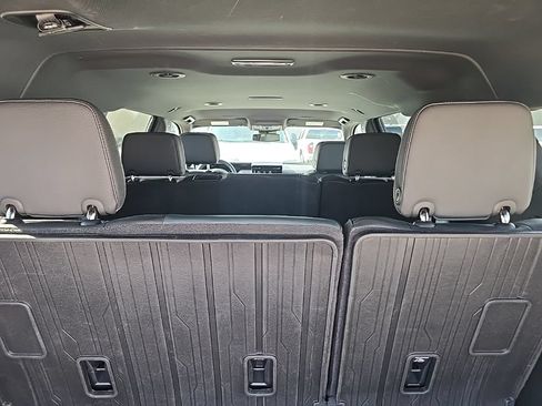 Used 2025 GMC Yukon XL AT4 w/ LPO, Floor Liner Package AWD/4WD image 10