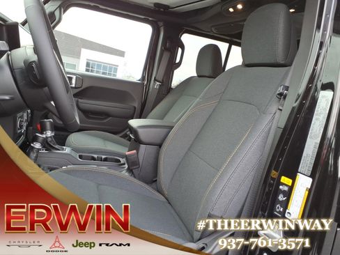 New 2026 Jeep Gladiator Sport image 9