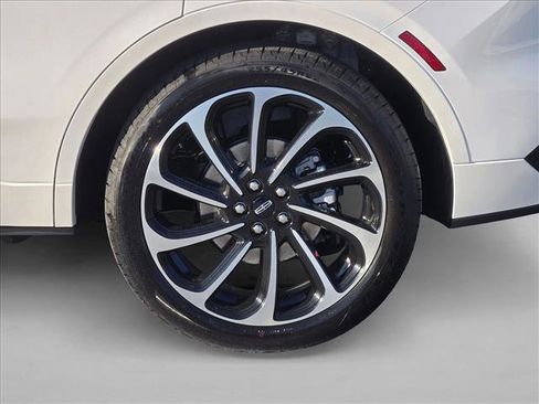 New 2026 Lincoln Nautilus Black Label image 9